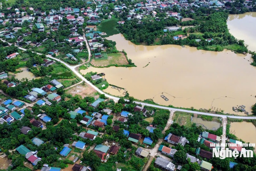 Sớm giải quyết nguồn nước sạch cho người dân bên lòng hồ thủy điện Chi Khê