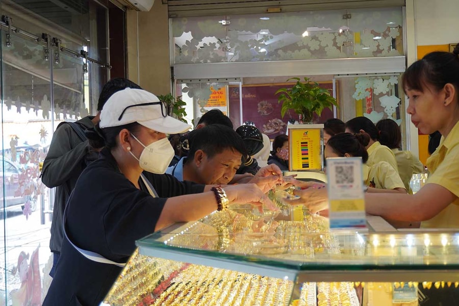 Giá vàng chiều nay 2/9: Giá vàng nhẫn tăng phá đỉnh kỷ lục