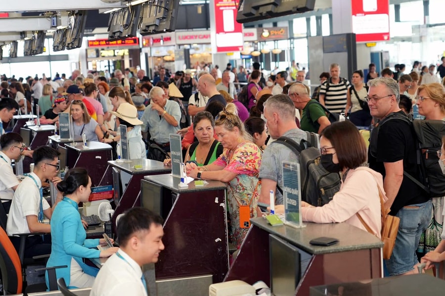 Mở bán 6 triệu vé máy bay Tết đợt đầu tiên, giá đã cao ngất ngưởng