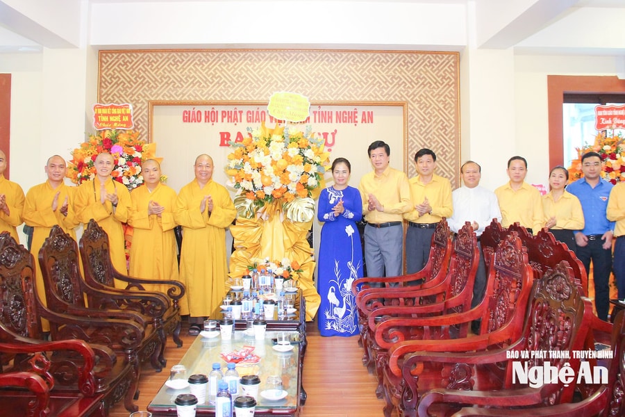 Đồng chí Võ Thị Minh Sinh chúc mừng Ban Trị sự Giáo hội Phật giáo Việt Nam tỉnh Nghệ An nhân Lễ Vu lan năm 2025, Phật lịch 2569