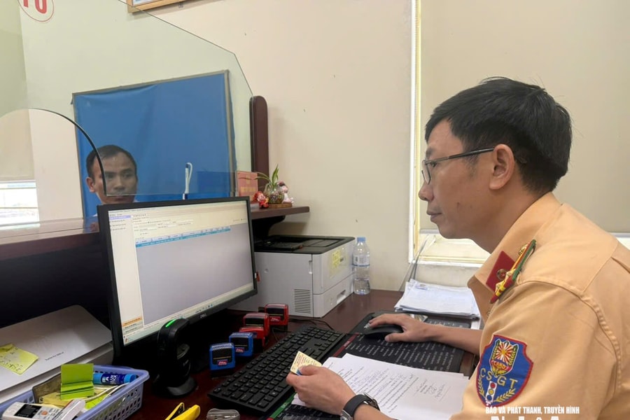 Nghệ An: Giải quyết trực tuyến 100% hồ sơ đổi, cấp lại giấy phép lái xe từ ngày 5/9/2025