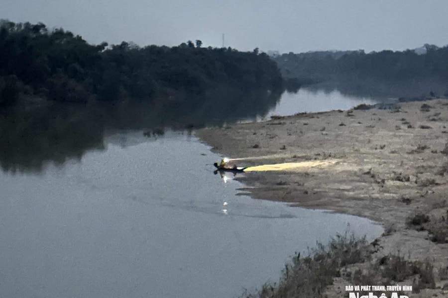 Phát hiện thi thể người đàn ông nổi trên sông Giăng