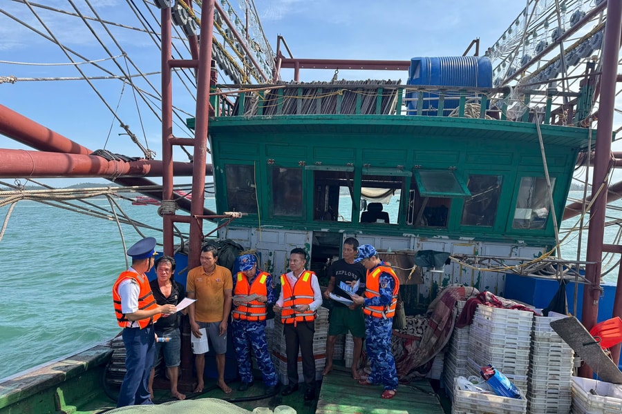 Ban chỉ đạo Quốc gia về chống khai thác thuỷ sản trái phép họp trực tuyến với các tỉnh, thành ven biển