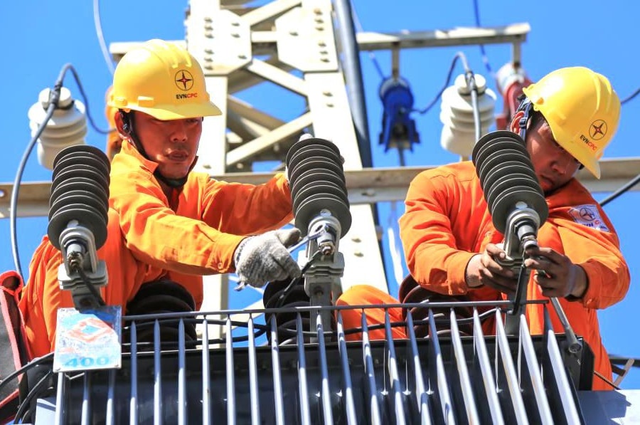 Giá điện: Cần chia sẻ và công bằng