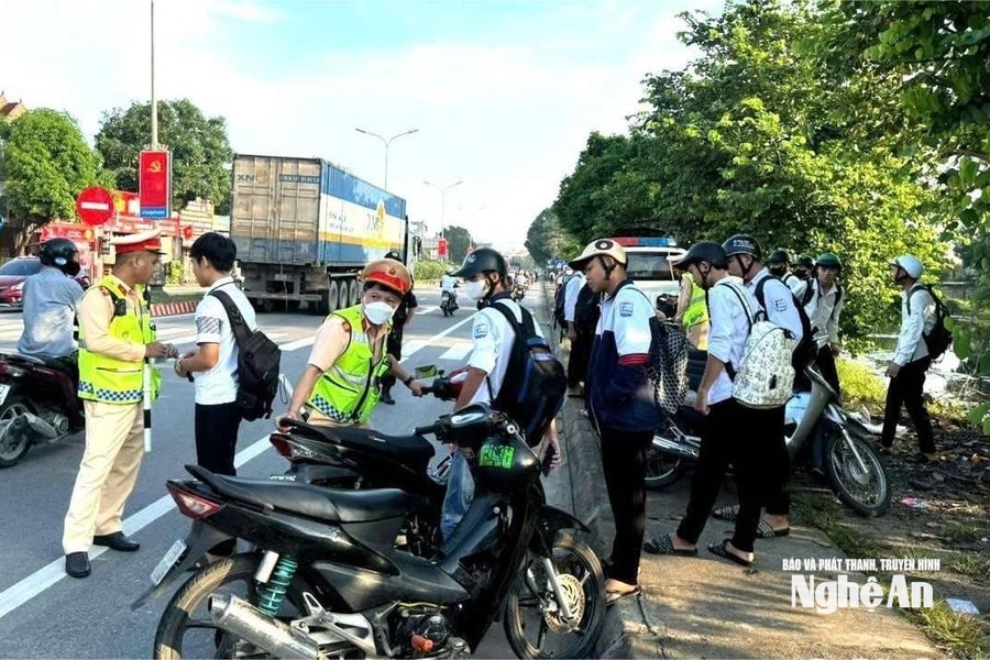 Mức phạt người chưa đủ tuổi điều khiển xe máy theo Nghị định 168