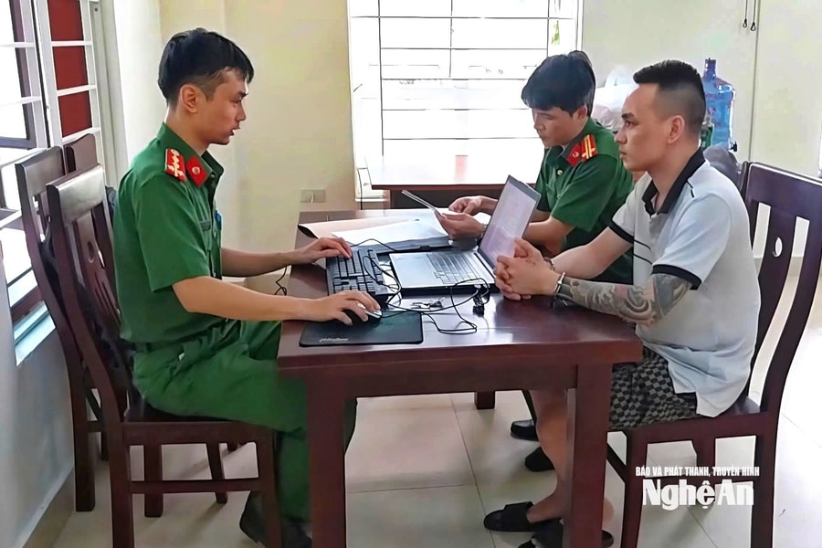 Thủ đoạn 'dùng người Việt lừa người Việt' của chủ công ty lừa đảo xuyên quốc gia vừa bị Công an Nghệ An tóm gọn