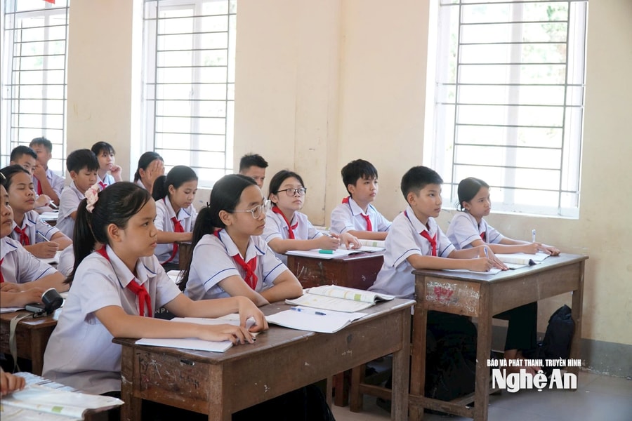 Nghệ An công bố các khoản thu trong năm học 2025 - 2026