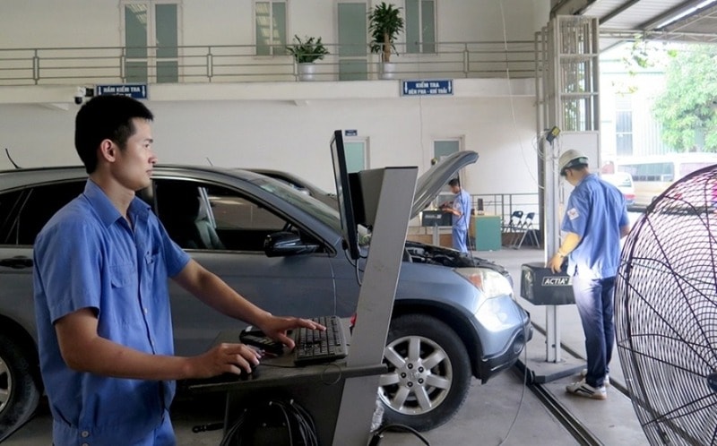 Ô tô đổi biển số, có phải đăng kiểm lại và nộp phí đường bộ?