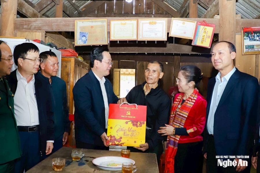 Hướng tới Đại hội Thi đua yêu nước tỉnh Nghệ An năm 2025: Nỗ lực chung tay vì người nghèo của hệ thống MTTQ ở Nghệ An