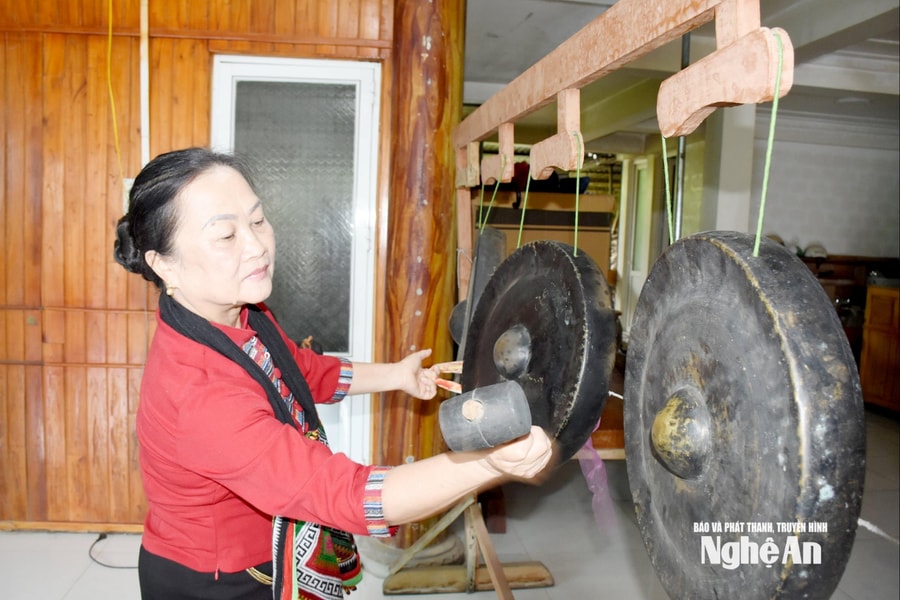 Chuyện người phụ nữ bền bỉ lưu giữ văn hóa Thái ở miền Tây Nghệ An