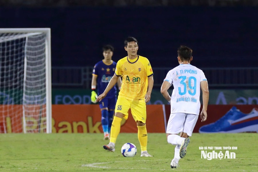 Hoàng Văn Khánh chấn thương, Sông Lam Nghệ An đặt niềm tin vào cầu thủ nào trước derby xứ Nghệ?