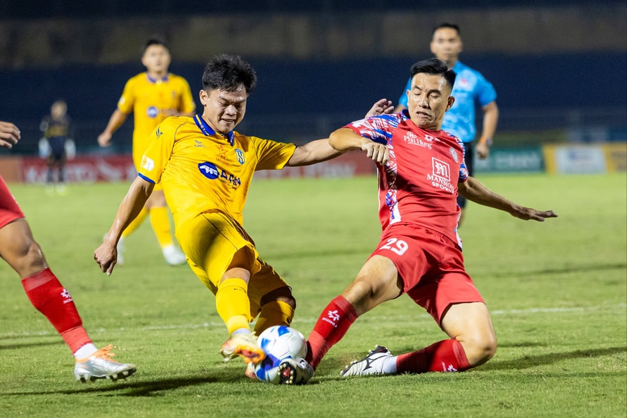 Những con số thống kê cặp đấu Sông Lam Nghệ An và Công an Thành phố Hồ Chí Minh