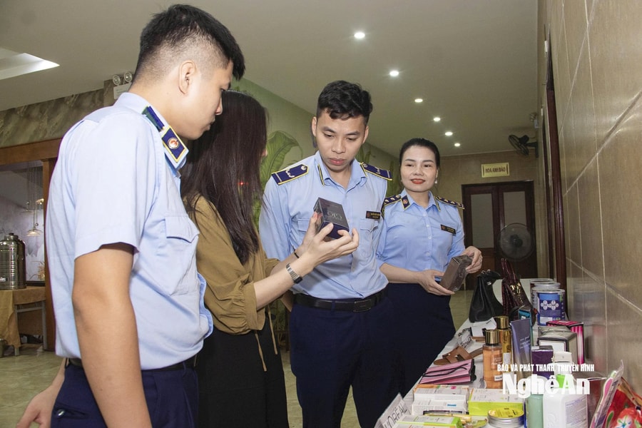 Phân biệt hàng thật, hàng giả và nhận biết hàng hóa giả mạo nhãn hiệu trên môi trường thương mại điện tử