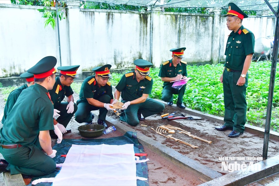 Quân khu 4 kiểm tra công tác chuẩn bị quy tập hài cốt liệt sĩ tại Nghệ An