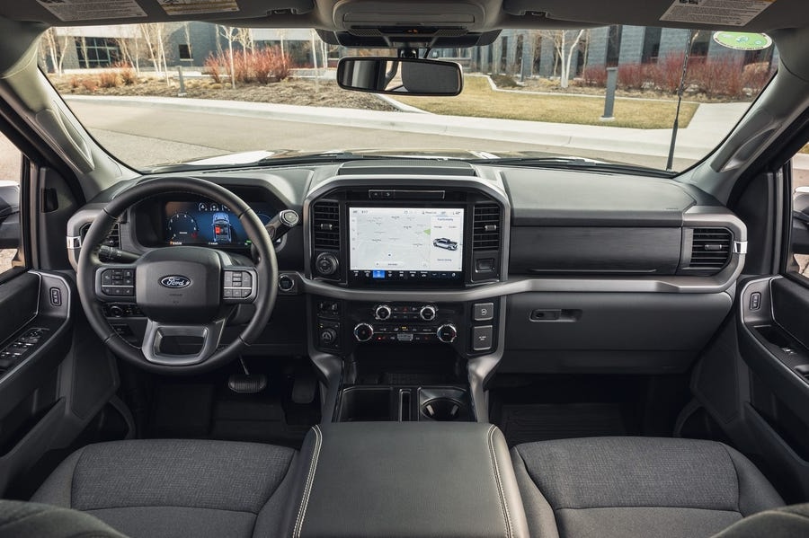 Ford F-150 XLT 2025: Đánh giá và ưu đãi lãi suất