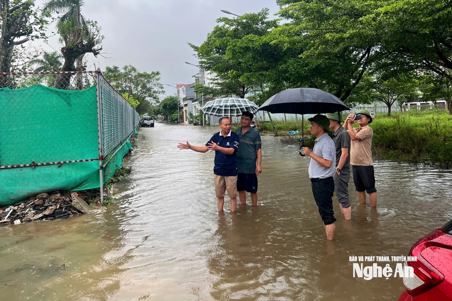 Các phường tại Nghệ An sẵn sàng phương án di dời dân trước khi bão số 10 đổ bộ