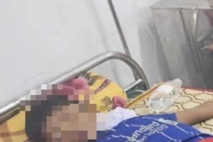 Xôn xao clip phó hiệu trưởng bị tố "ngăn cản đưa học sinh đi viện"