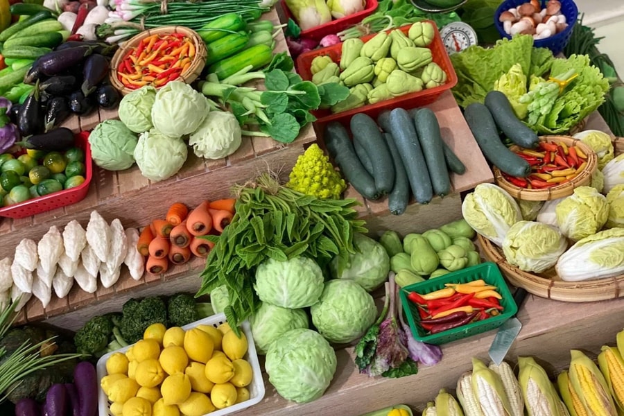 Giá rau xanh tại Hà Nội tăng sốc sau bão Bualoi, người dân lo lắng từng bữa ăn