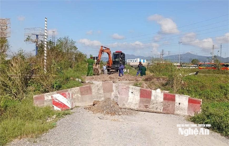 Nghệ An xóa bỏ hoàn toàn 2 lối đi tự mở nguy hiểm trên tuyến đường sắt Bắc - Nam