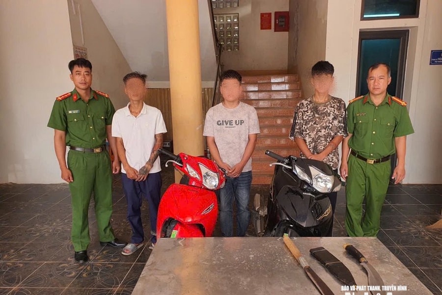 Bắt nhóm thanh niên dùng dao hành hung người dân ở Nghệ An