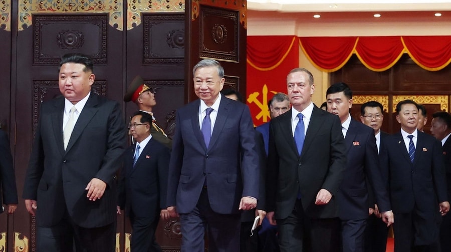 Tổng Bí thư dự Chương trình kỷ niệm 80 năm thành lập Đảng Lao động Triều Tiên