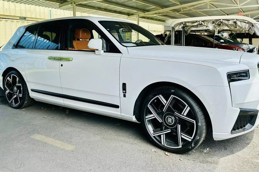 Rolls-Royce Cullinan Black Badge 2025: Đánh giá chi tiết