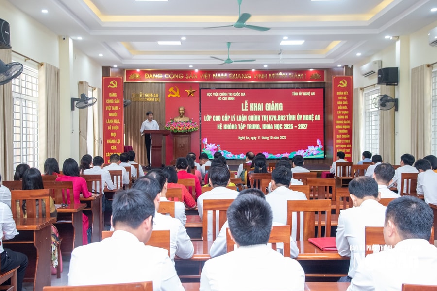 55 cán bộ Nghệ An tham gia lớp cao cấp lý luận chính trị khóa 2025 – 2027