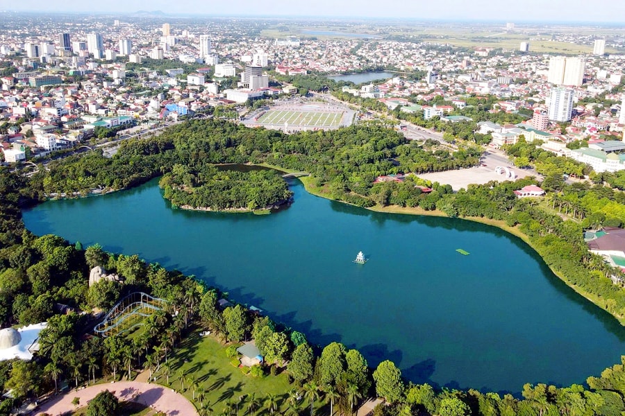 Giá căn hộ chung cư “trên trời” – Ai hưởng lợi? Bài 1: Bất thường thị trường căn hộ chung cư