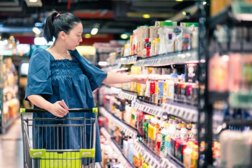 Mẹ bầu khiếu nại mua hàng, có được ưu tiên giải quyết không?