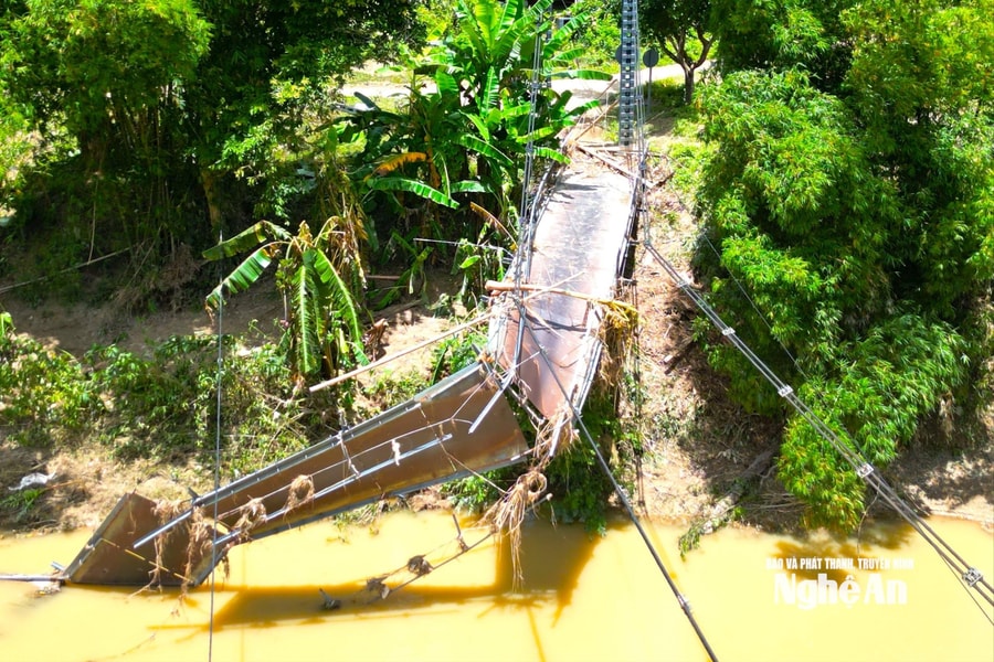 Người dân miền Tây Nghệ An mong mỏi những cây cầu mới sau lũ