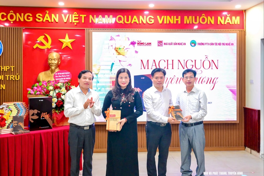 Lan tỏa chương trình 'Mạch nguồn yêu thương'