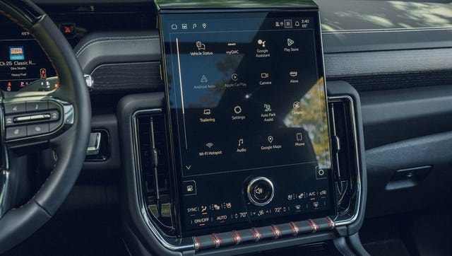 Cadillac Escalade IQ 2028: Tạm biệt CarPlay, Android Auto