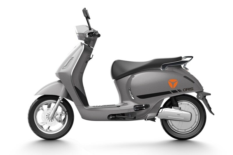 Yadea Oris: Scooter điện 90 km/sạc, giá 22,99 triệu