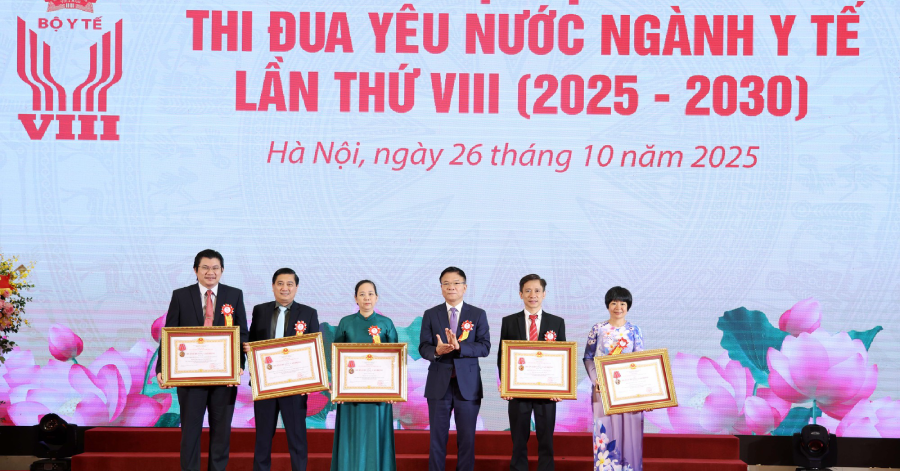 Bộ trưởng Y tế: Nữ điều dưỡng bảo vệ bệnh nhân trong tình huống nguy cấp là gương điển hình