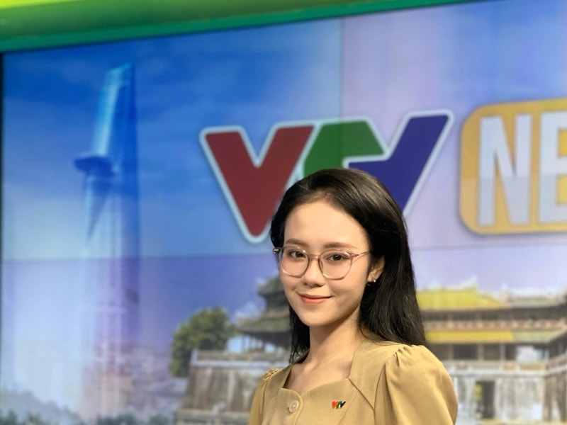 MC Phương Anh: Gương mặt sinh năm 2002 trên sóng VTV