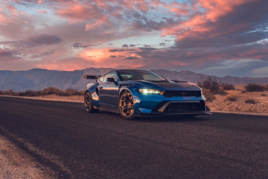 Ferrari 812 Superfast dẫn đầu nhóm FR-RWD nhanh nhất