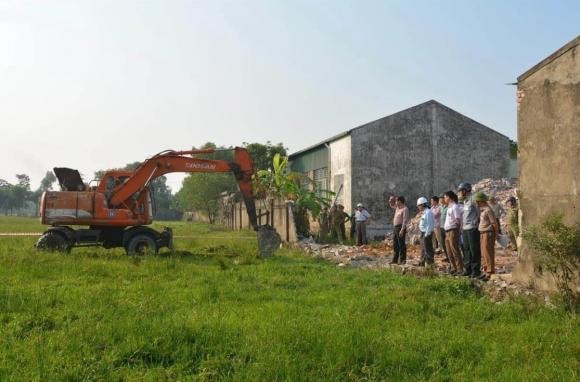 Mượn đất xây nhà, khi bị đòi lại có được bồi thường không?