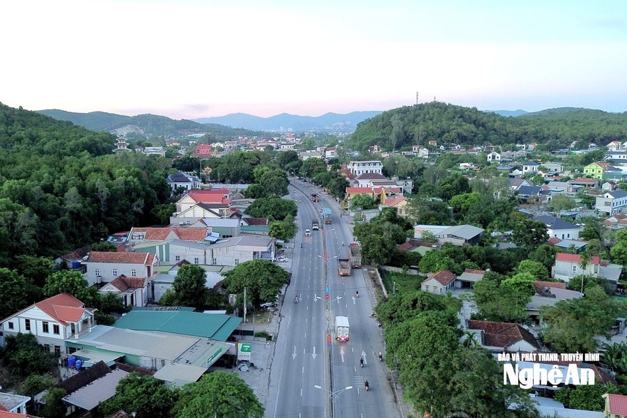 Nghệ An: Yêu cầu các ngành, địa phương tập trung xử lý dứt điểm đơn thư liên quan bồi thường, giải phóng mặt bằng dự án nâng cấp, mở rộng Quốc lộ 1A