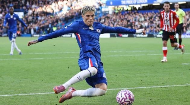 Vì sao Chelsea chọn Garnacho thay vì Morgan Rogers