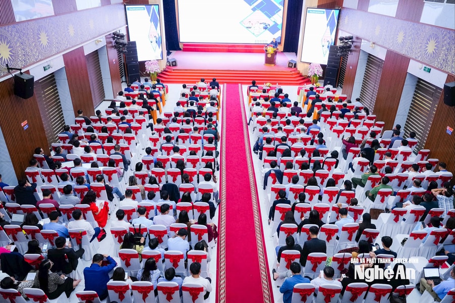 Nghệ An trang bị kỹ năng, nghiệp vụ công tác bảo vệ nền tảng tư tưởng của Đảng