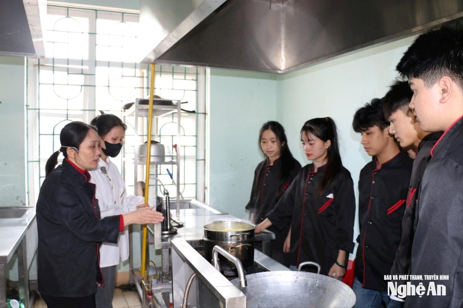 Nghệ An công bố danh sách 108 đơn vị công lập trực thuộc Sở Giáo dục và Đào tạo