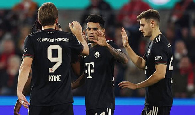 Bayern thắng Koln 4-1 ở DFB-Pokal: tranh cãi VAR phút 36