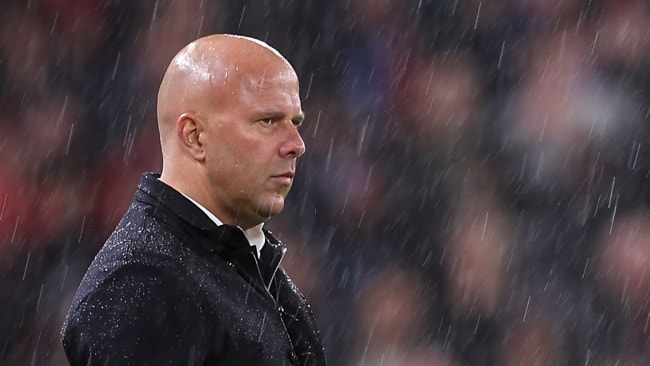 Liverpool thua 0-3: 446,5 triệu bảng và giới hạn Slot