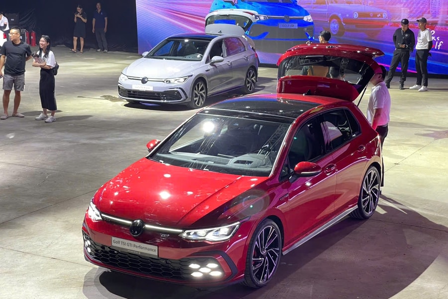 Volkswagen Golf: 6 phiên bản eTSI, GTI, R Performance