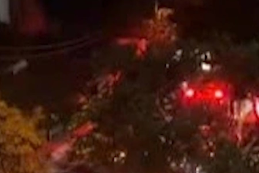 Cháy căn hộ tầng 4 chung cư ở Hà Nội, nhiều cư dân hoảng loạn