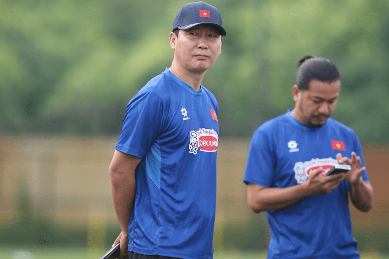 HLV Kim Sang-sik nêu vấn đề 45 phút bóng lăn của Việt Nam