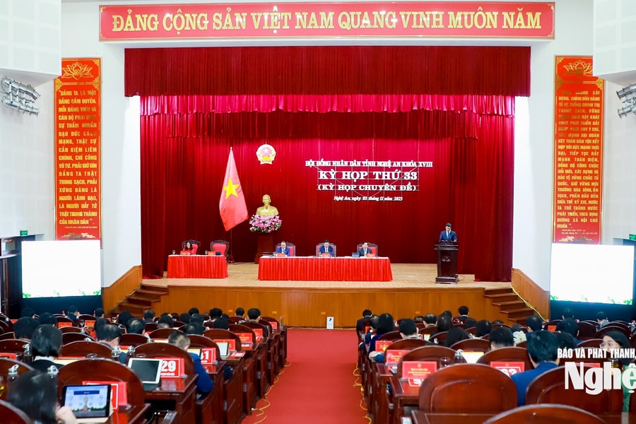 Kỳ họp thứ 33 HĐND tỉnh Nghệ An khóa XVIII thông qua 19 Nghị quyết