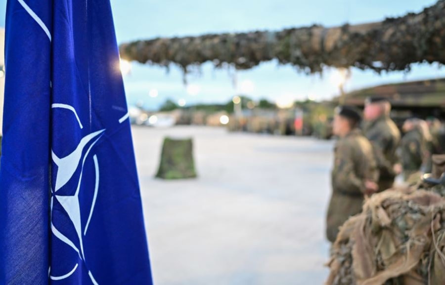 NATO tăng cường hoạt động quân sự gần biên giới Nga