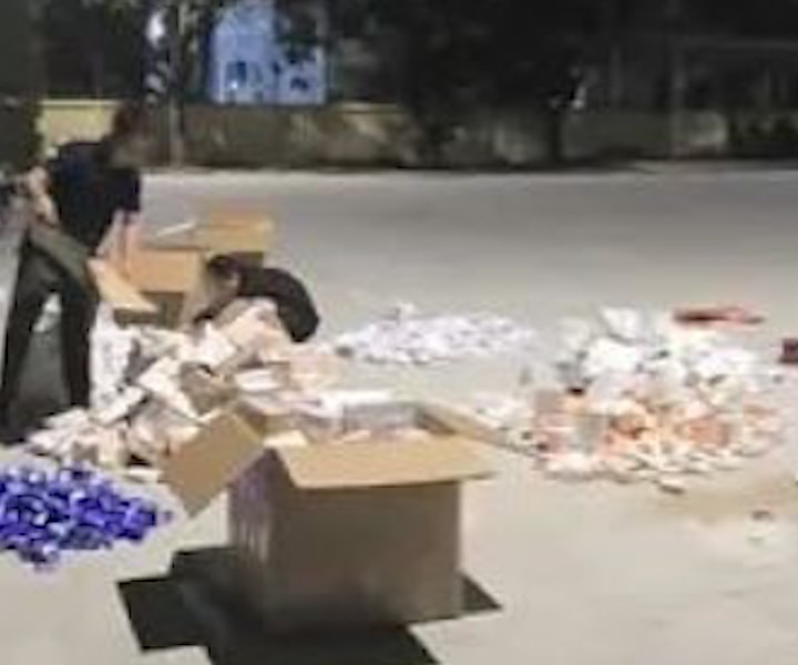 Truy tìm chủ sở hữu lượng lớn thuốc tây có giá trị hàng tỷ đồng không rõ nguồn gốc