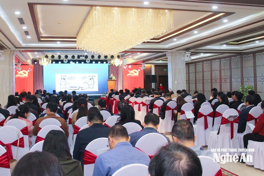 Đảng ủy Các cơ quan Đảng tỉnh Nghệ An tập huấn nghiệp vụ công tác Đảng cho các đơn vị